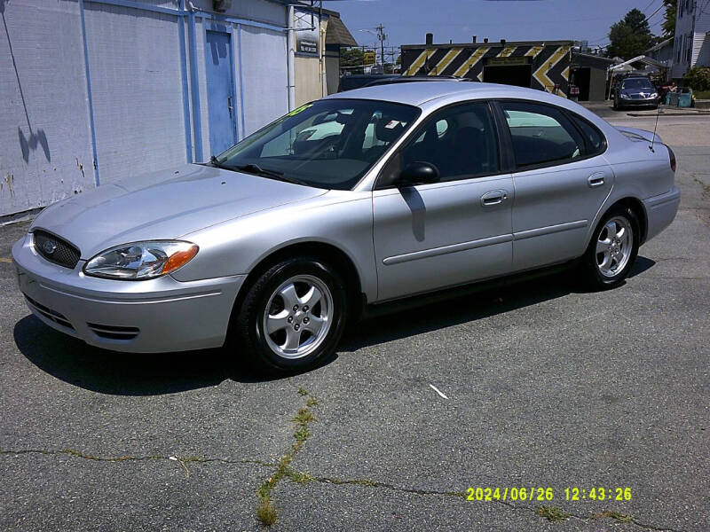 2005 Ford Taurus for sale at MIRACLE AUTO SALES in Cranston RI