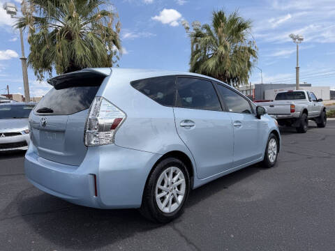 2013 Toyota Prius v Two