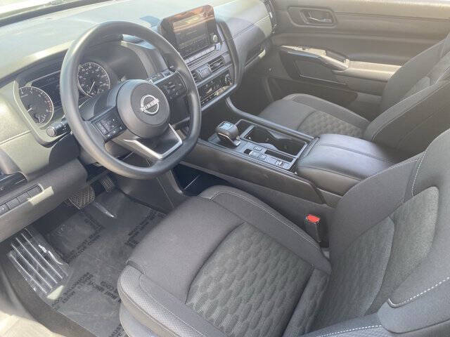 2025 Nissan Pathfinder S