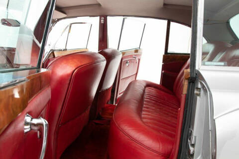 1966 Rolls-Royce Flying Spur