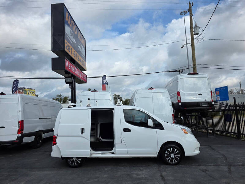 2017 Nissan NV200