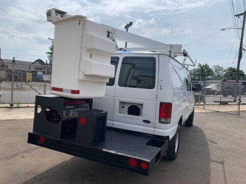 2005 Ford E-Series E-350 SD