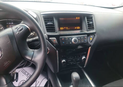 2016 Nissan Pathfinder S