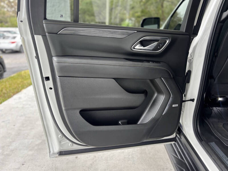 2022 GMC Yukon XL SLT