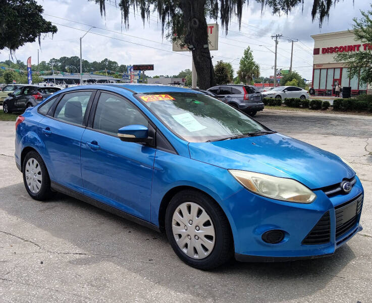 2014 Ford Focus SE photo 4