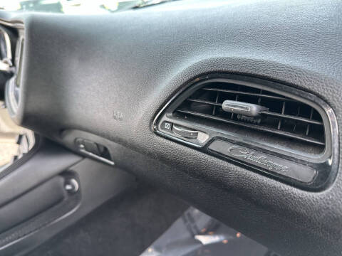 2020 Dodge Challenger SXT