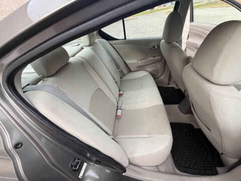 2016 Nissan Versa 1.6 S