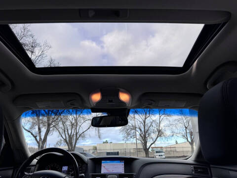 2015 Infiniti Q70 Hybrid