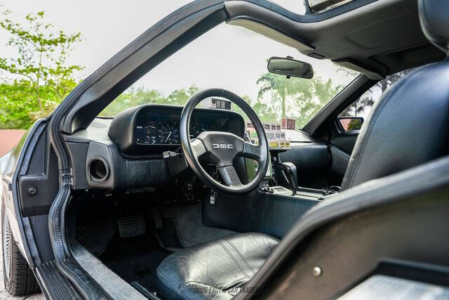 1981 DeLorean DMC-12