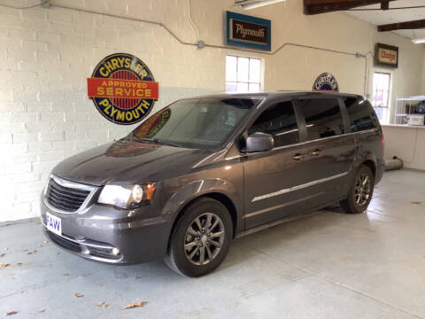 2016 Chrysler Town and Country for sale at Faw Motor Co - Faws Garage Inc. in Arapahoe NE