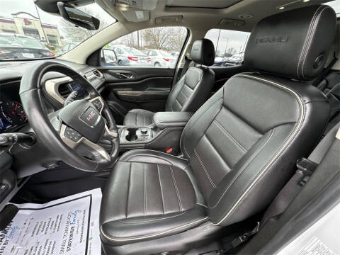 2022 GMC Acadia Denali