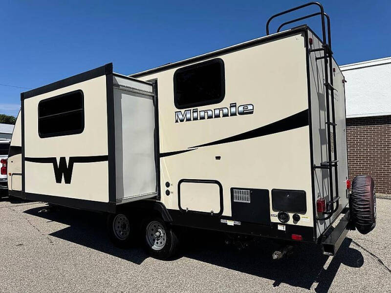 2016 Winnebago Minnie