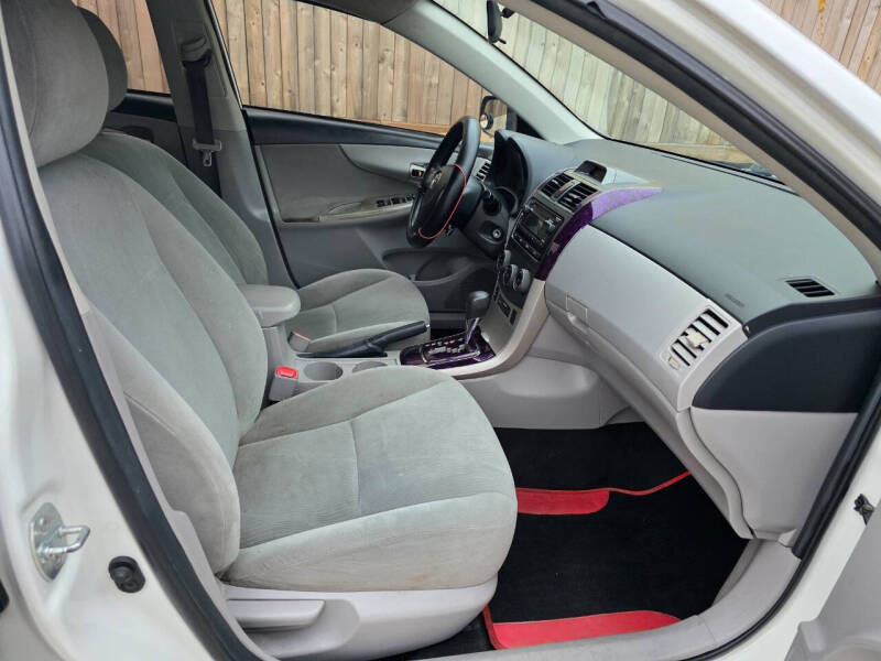 2012 Toyota Corolla LE