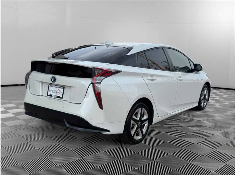 2017 Toyota Prius Three Touring