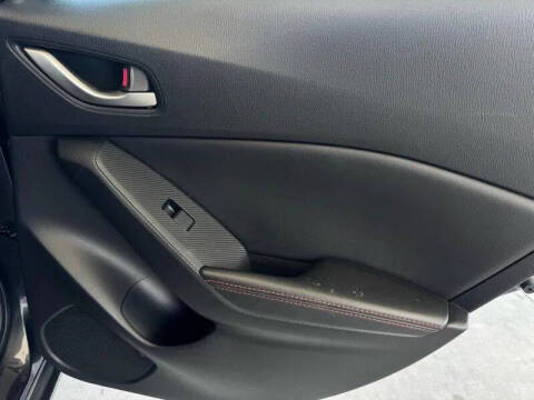 2016 Mazda MAZDA3 i Grand Touring