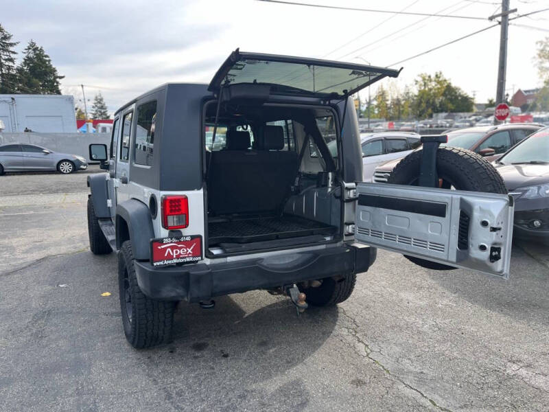 2010 Jeep Wrangler Unlimited Sport photo 8