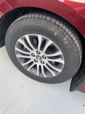 2018 Toyota Sienna XLE 8-Passenger