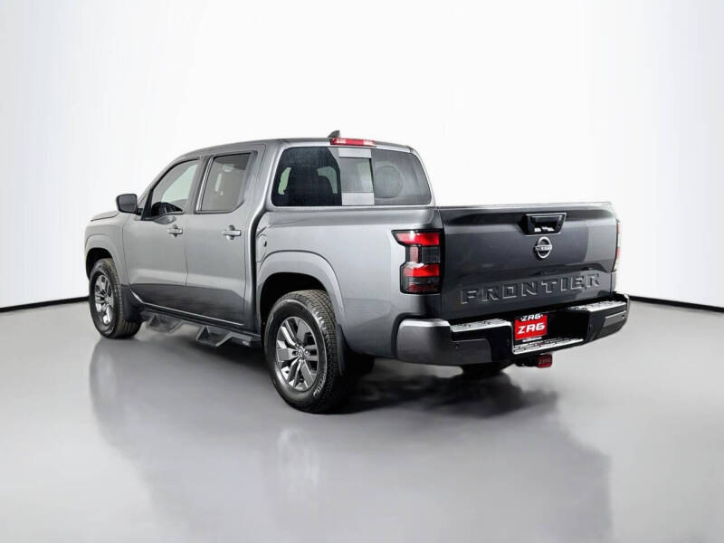 2025 Nissan Frontier SV