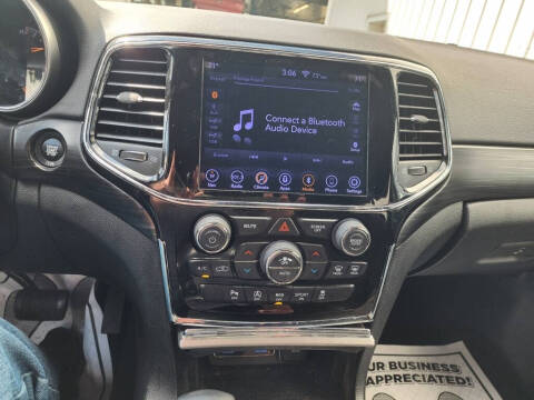 2019 Jeep Grand Cherokee Laredo E