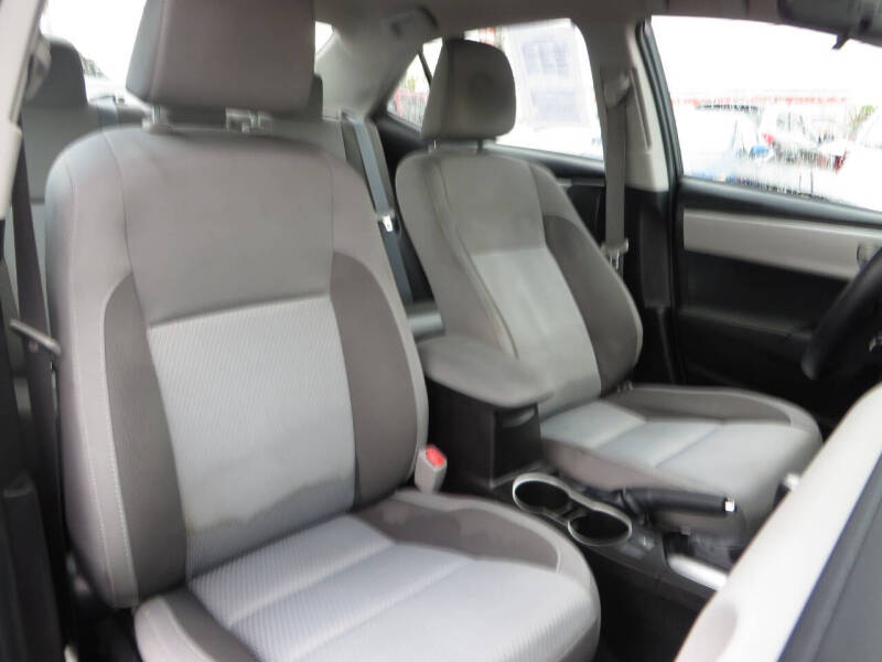 2017 Toyota Corolla LE