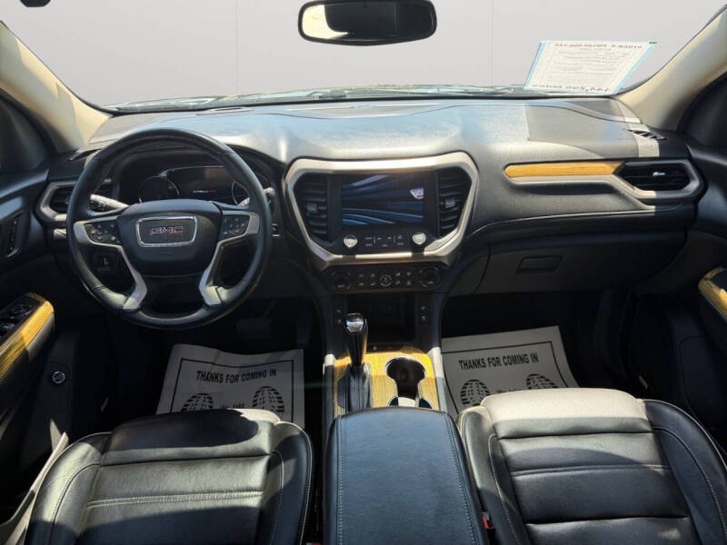 2017 GMC Acadia Denali