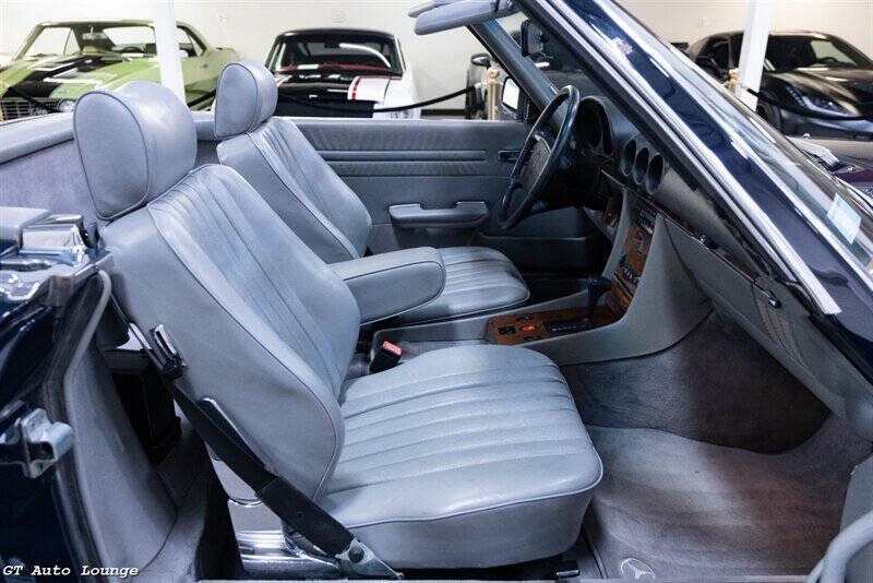1986 Mercedes-Benz 560-Class 52