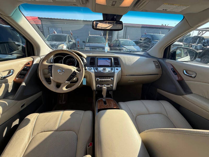 2011 Nissan Murano LE