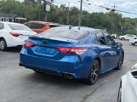 2020 Toyota Camry SE