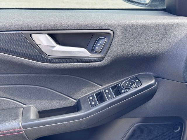 2023 Ford Escape ST-Line Select
