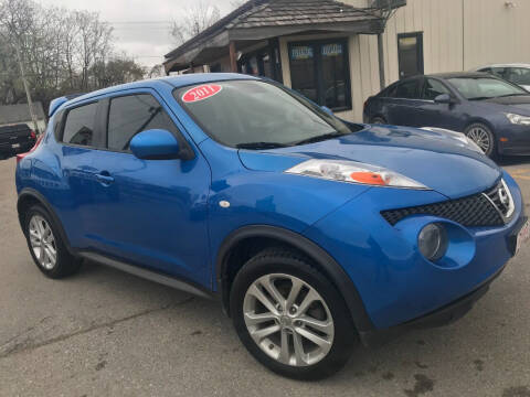 2011 Nissan JUKE for sale at El Rancho Auto Sales in Des Moines IA