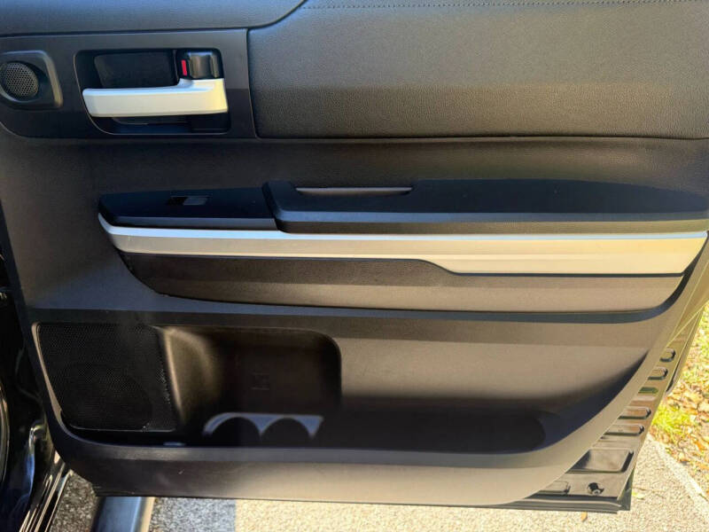 2016 Toyota Tundra SR5