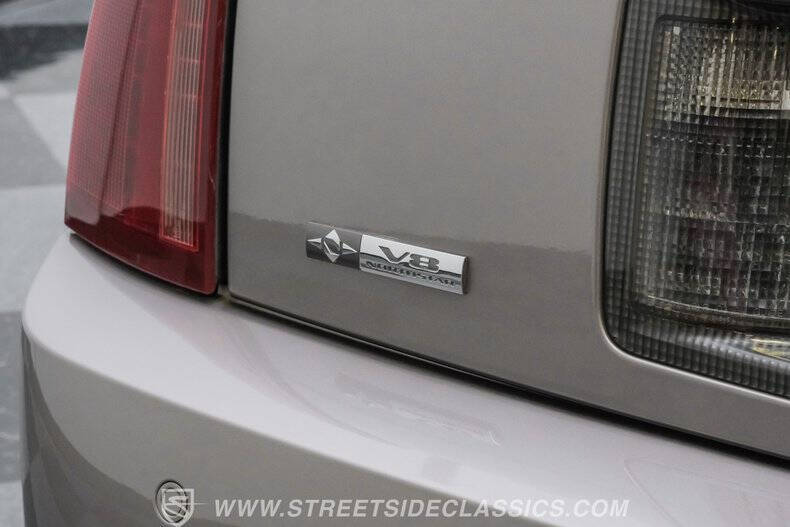 2005 Cadillac XLR