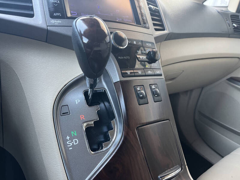 2014 Toyota Venza LE