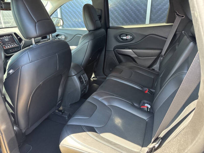 2022 Jeep Cherokee Latitude Lux