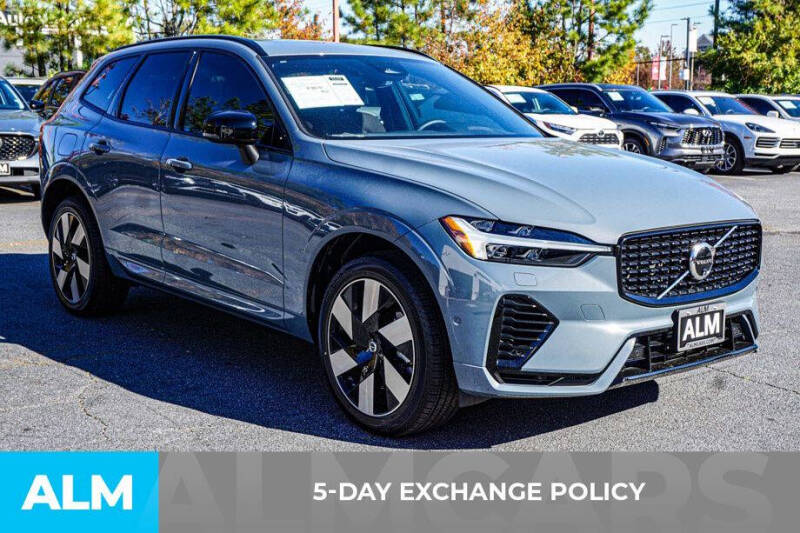 2024 Volvo XC60 Recharge T8 Plus Dark Theme