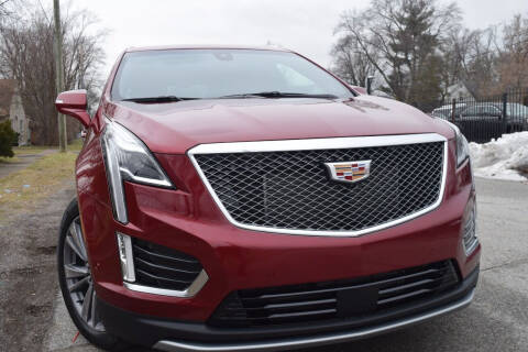 2020 Cadillac XT5 for sale at QUEST AUTO GROUP LLC in Redford MI
