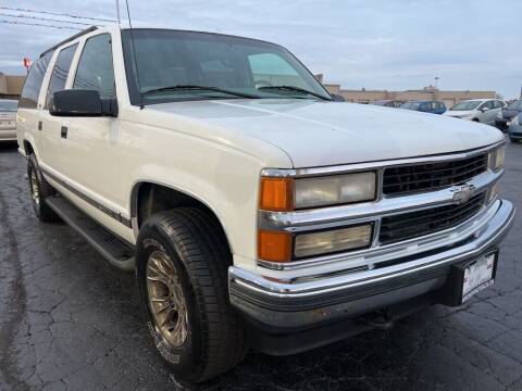 1999 Chevrolet Suburban for sale at VIP Auto Sales & Service in Franklin OH