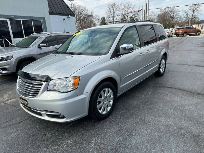 2012 Chrysler Town and Country Touring-L