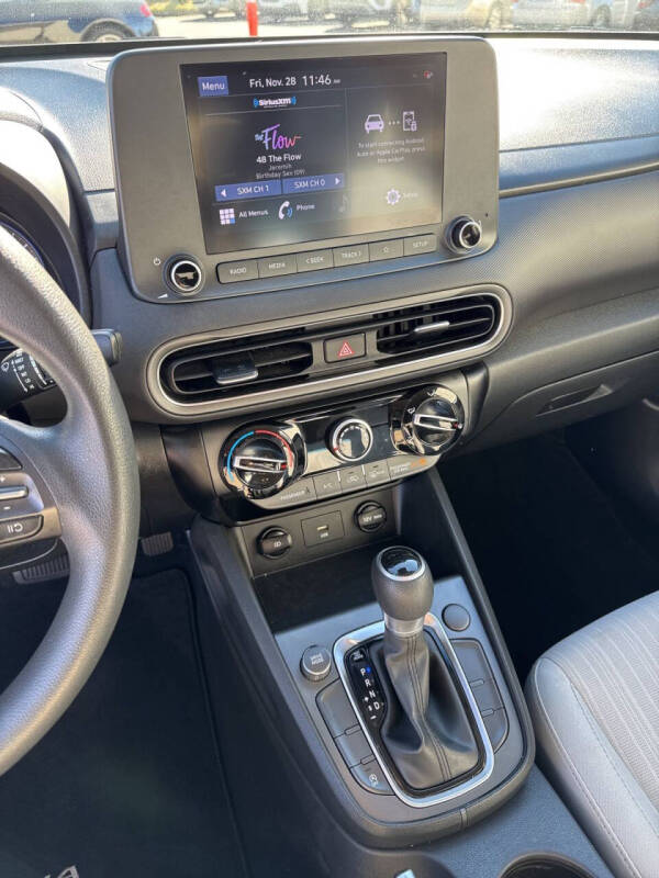 2022 Hyundai Kona SEL