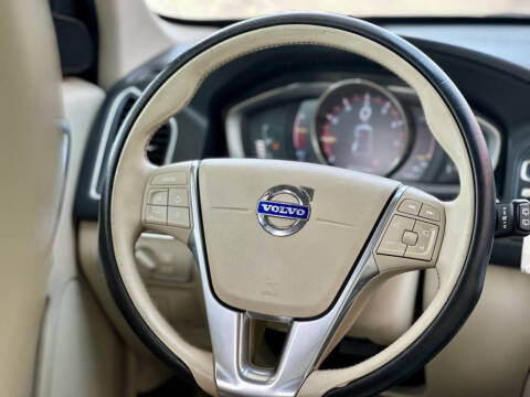 2016 Volvo XC60 T5 Drive-E Premier