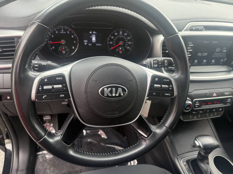 2019 Kia Sorento LX