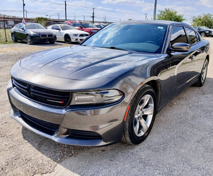 2020 Dodge Charger SXT's photo