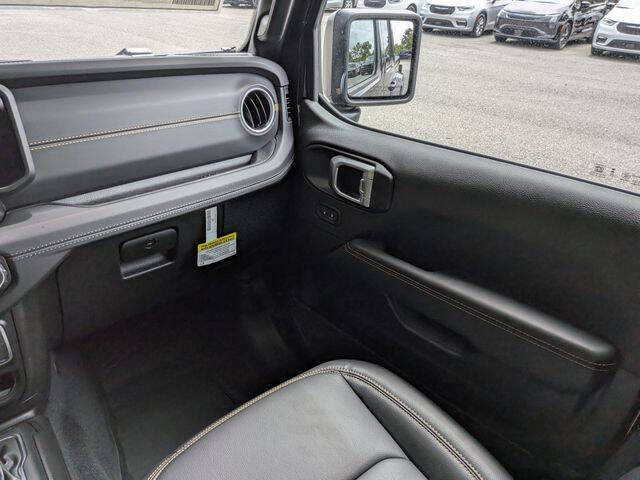 2026 Jeep Gladiator Sahara