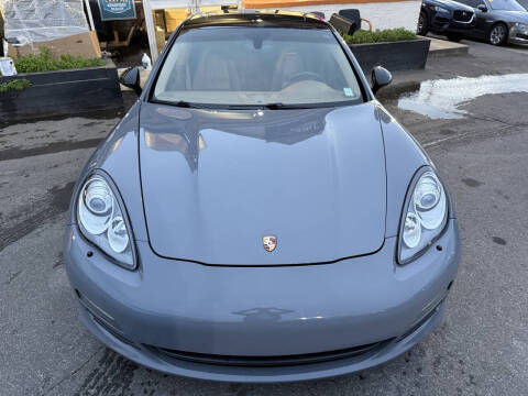 2012 Porsche Panamera 4
