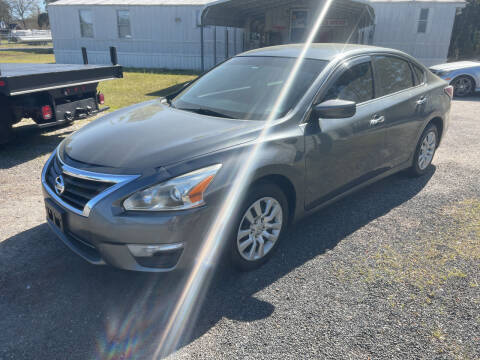 2014 Nissan Altima for sale at Baileys Truck and Auto Sales in Florence SC