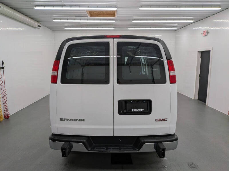 2025 GMC Savana 2500