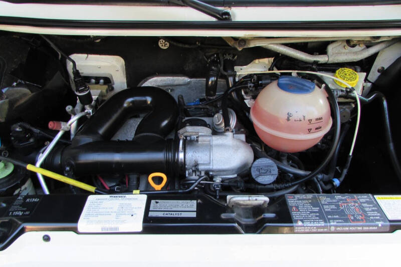 2001 Winnebago Rialta