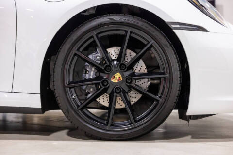 2022 Porsche 911 Carrera