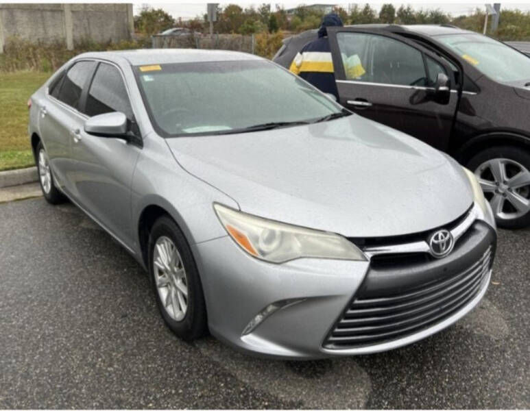 2015 Toyota Camry for sale at Dad's Auto Sales in Newport News VA