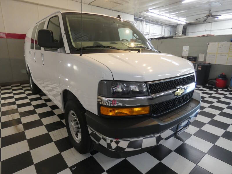 2023 Chevrolet Express 2500